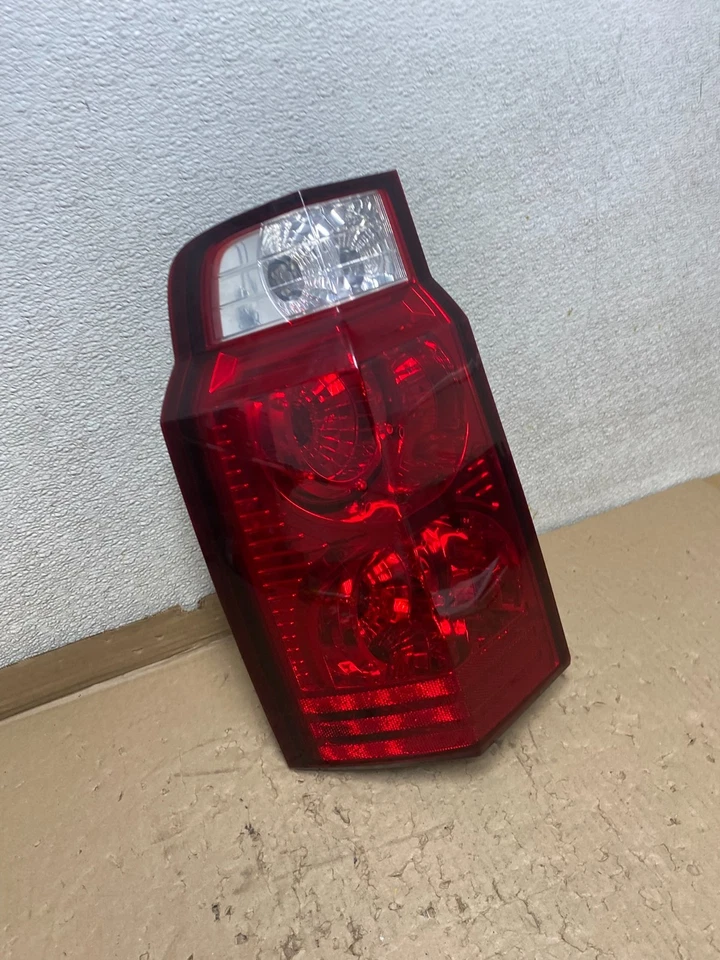 Luz trasera izquierda del lado del conductor Jeep Commander 2006 a 2010 OEM U2344 DW Foto 3 de 4