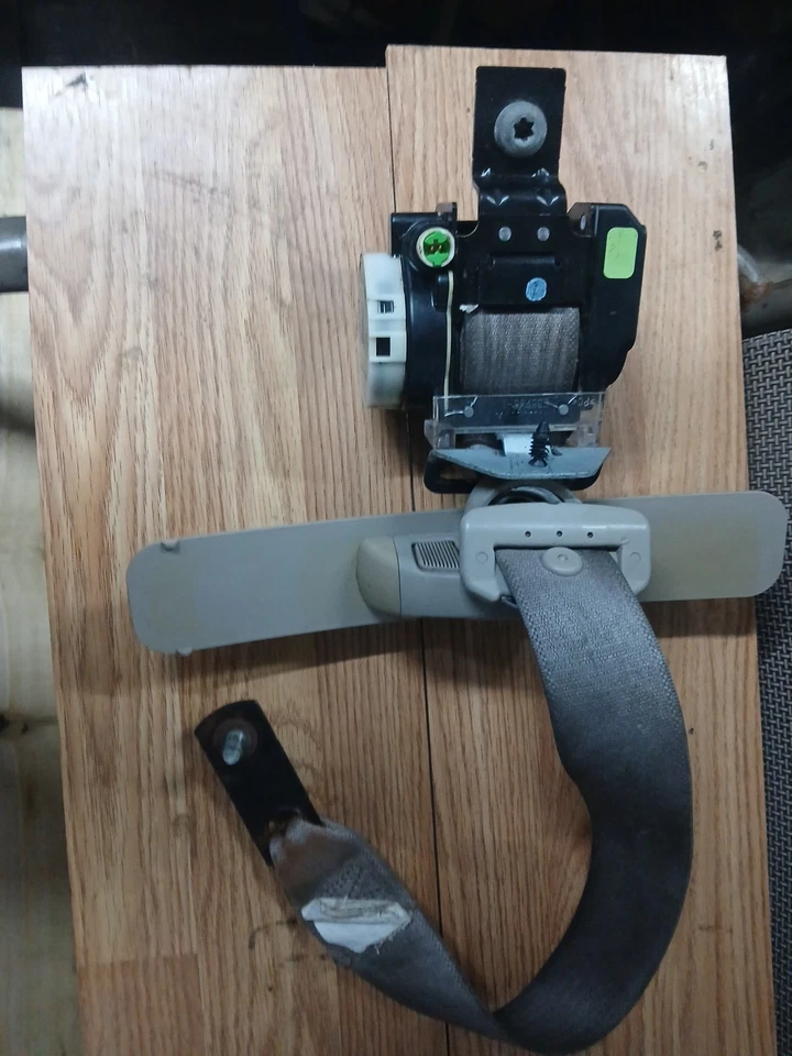 2006-2010 Ford Explorer Front Left Driver Seat Belt Retractor Assembly OEM - Image 2 of 4