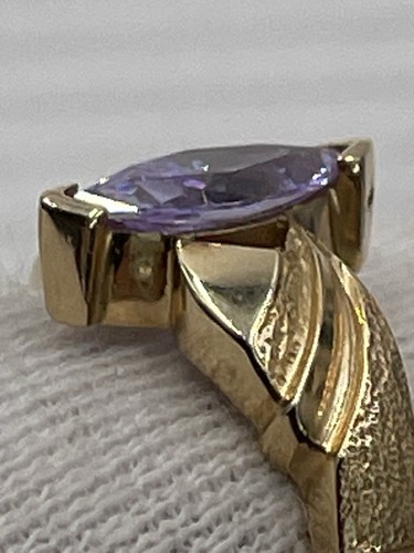 10K Yellow Gold 3.1 Total Grams Purple Lab Created Cubic Zirconia Ladies Ring - Picture 23 of 24