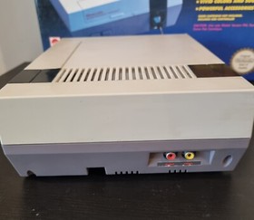 Nintendo Entertainment System NES Control Deck Console + Controller Boxed CIB