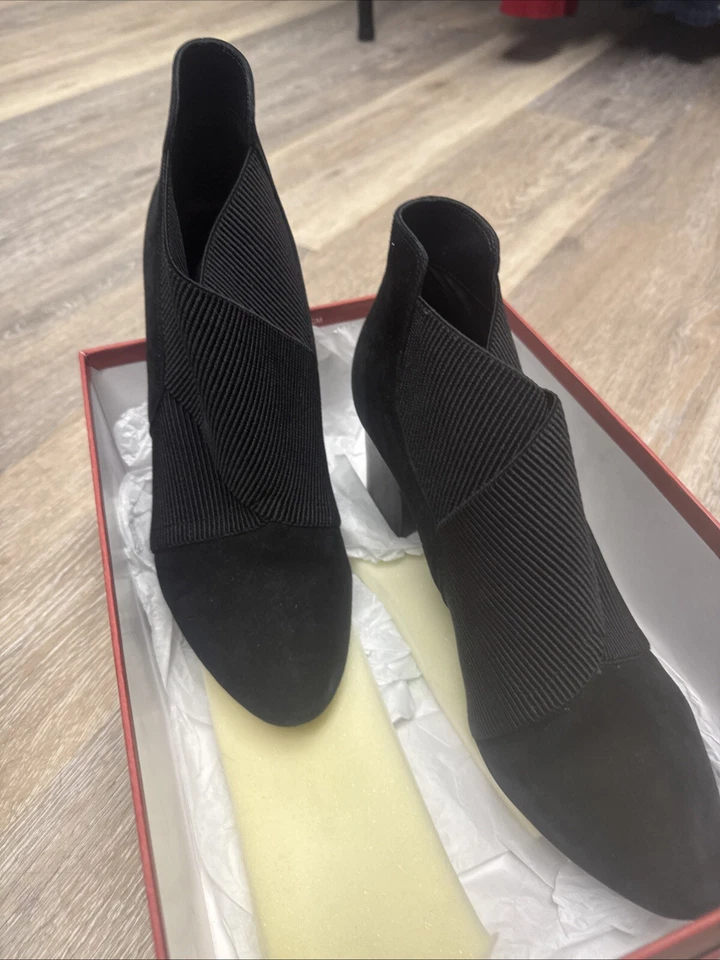 Van Eli Ankle Boots Solid Black Almond Toe Size 10M Slip On - Image 2 of 4