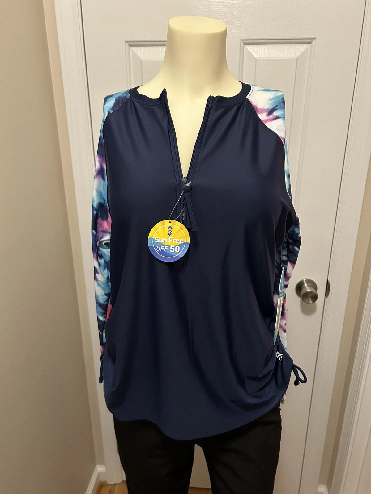 Free Country Long Sleeved Sun Block Athletic Shirt Women’s Size L- NWT