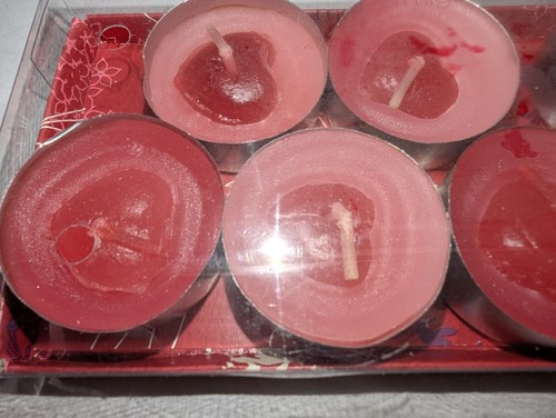 Teelicht Kerzen Neu Rot Herz 3D Form 7er Set Vanille Duft Valentinstag - Bild 4 von 12
