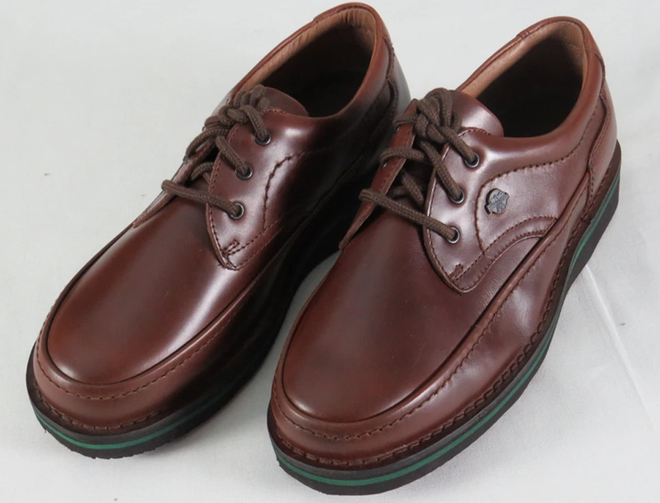 Zapatos para caminar Hush Puppies para hombre centro comercial cuero marrón antiguo, talla 9 EEEEE Foto 2 de 4