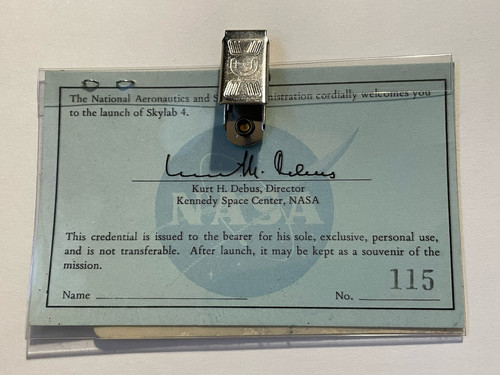 Two Skylab 4 Launch NASA KSC Credentials 11/16/1973 - Imagen 4 de 8
