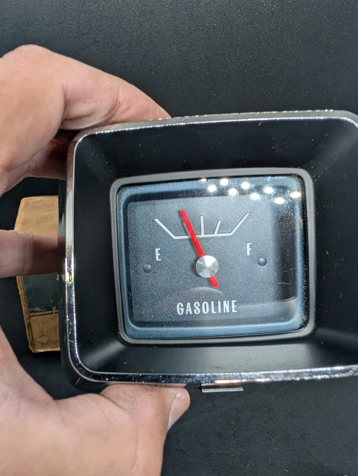 Nuevo de Lote Antiguo Pontiac Grand Prix Bonneville Star Chief 2+2 Gas Combustible Salpicadero Indicador Foto 4 de 4