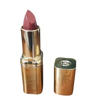 Lápiz labial hidratante satinado rico color L'Oreal Paris vino divino 762
