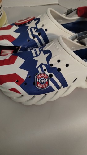 Neu mit Etikett Marvel Captain America Echo Herren-Clogs rot/weiß/blau Crocs - Bild 7 von 14