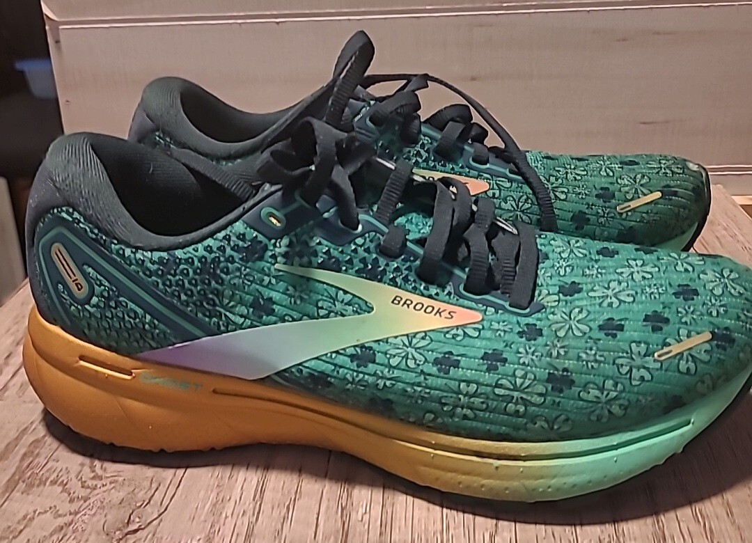 Brooks Running Shoes Women's 8.5 Ghost 14 Run Lucky Sneaker Road