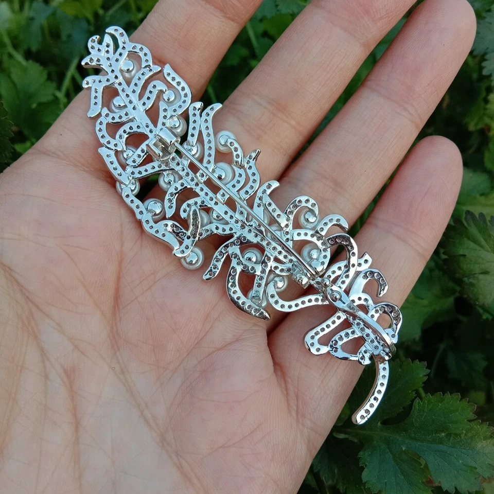 Freshwater Cultured White Pearl Cubic Zirconia Pave Feathers Shape Brooch Pin - Image 4 of 4