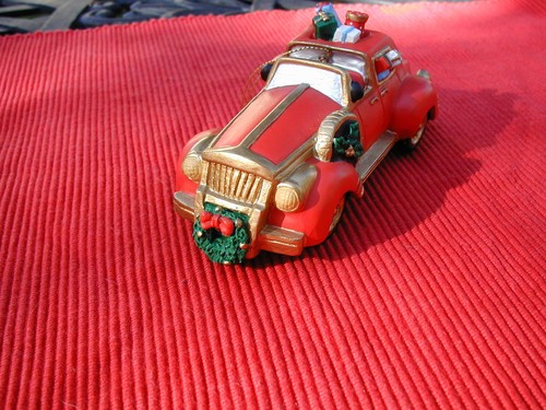 RARE NEW SANTA'S LARGE WOOD ANTIQUE MODEL RED CAR CHRISTMAS ORNAMENT 5" - Picture 4 of 9