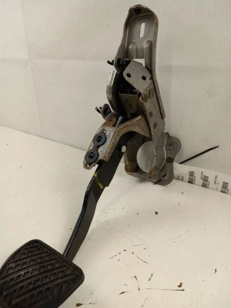 Pedal de freno Infiniti Ex35 2010 Foto 2 de 4