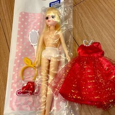 Takara Tomy Licca-chan Event Limited Red Dress Yellow Hair Non-sale Doll Japan