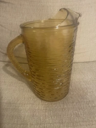 Vintage Anchor Hocking Soreno Harvest Gold Amber 64 oz Ice Lip Pitcher