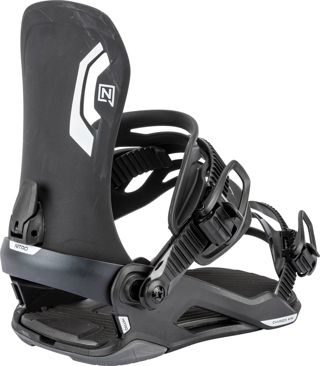 Nitro Ripper Boys Kids Snowboard 121cm with Black Charger Mini