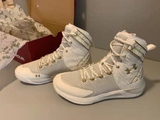 Under Armour women's HOVR Highlight Ace Volleyball Shoe White/White/Gold Size:12