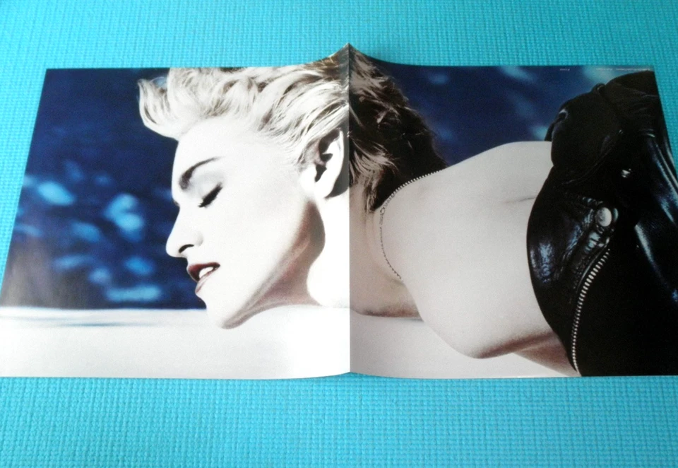 MADONNA Vinyl Record LP True Blue w/Mini Poster 1986 Japan OBI P-13310 - Image 4 of 4