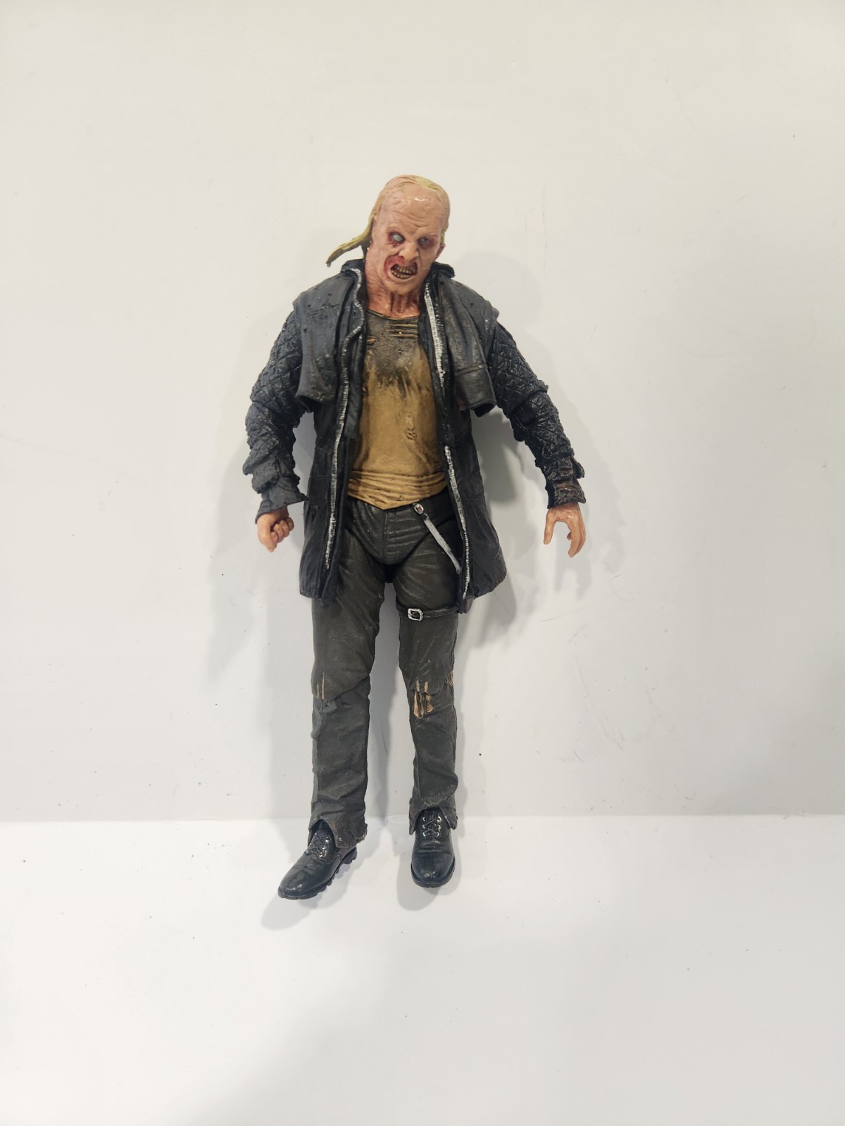 Friday the 13th  Ultimate Jason Voorhees 2009 7-Inch Scale Action Figure