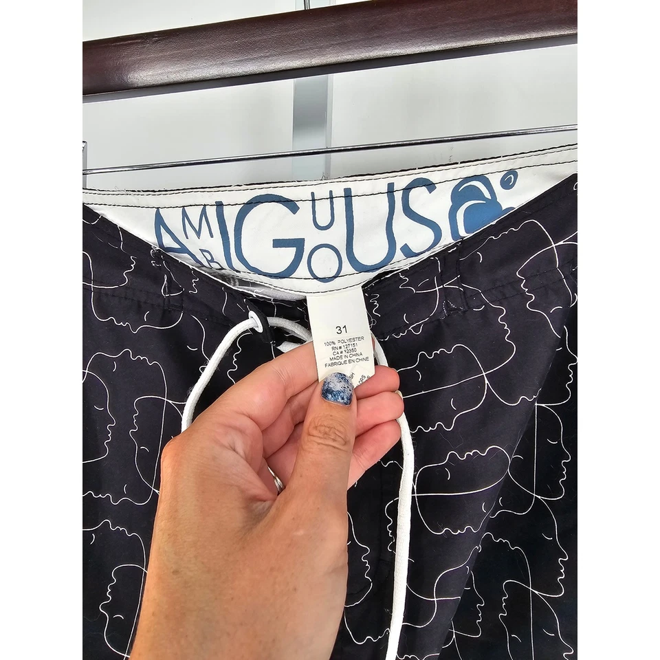 Bermuda de banho Y2K ambígua masculina tamanho 31 preto branco - Imagem 3 de 4