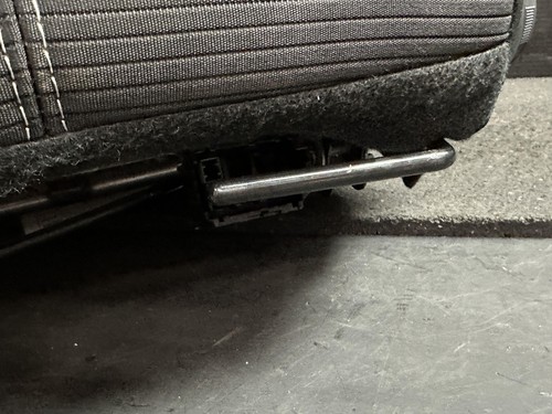 2017 FIAT 124 SPIDER CLASSICA FRONT DRIVER LEFT SEAT BOTTOM CUSHION BLACK AJX9 - Picture 6 of 9