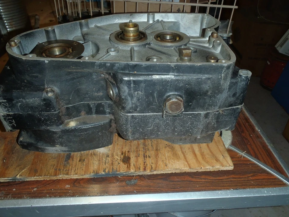 HUSQVARNA HUSKY 250WR RT 250 1973 AHRMA cárteres de motor/motor Foto 4 de 4