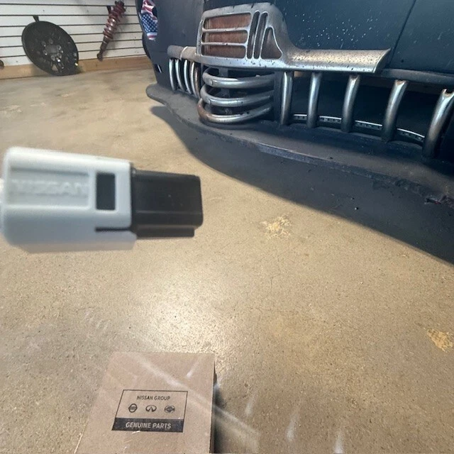 (1) Genuine OEM Clutch Starter Safety Switch Nissan 25300-3JA0A 253003JA0A - Image 2 of 4