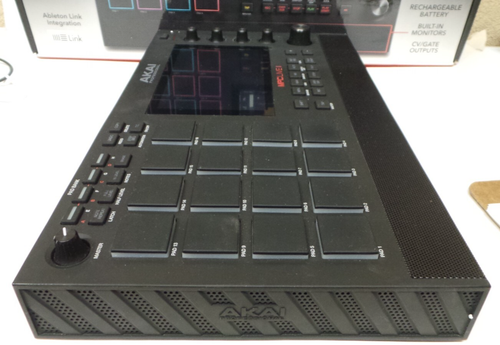 (RI3) Akai MPC LIVE II Standalone Production Center - Schwarz - Bild 4 von 6