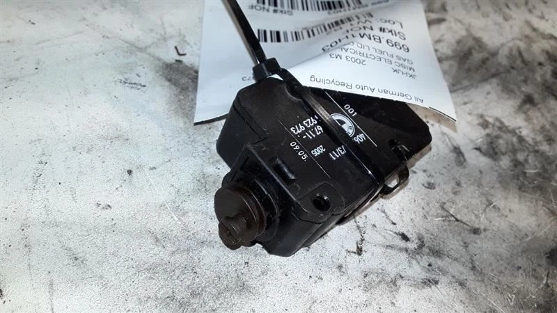 BMW M3 2003 actuador de puerta con tapa de combustible de gasolina 6923973 Foto 2 de 3