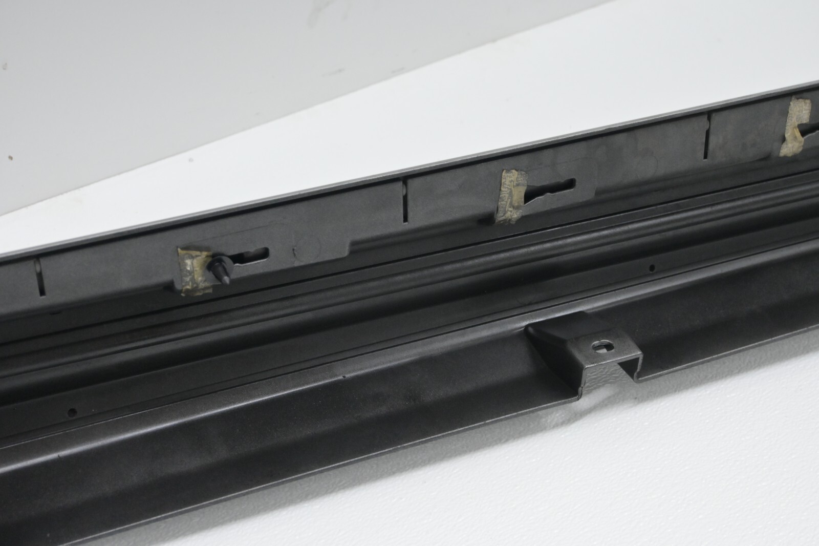 ⭐ 14-20 Maserati Ghibli Left Driver Lower Rocker Skirt Panel Cover Silver Oem