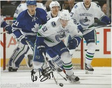 Vancouver Canucks Bo Horvat Signed Autographed 8x10 NHL Photo COA M