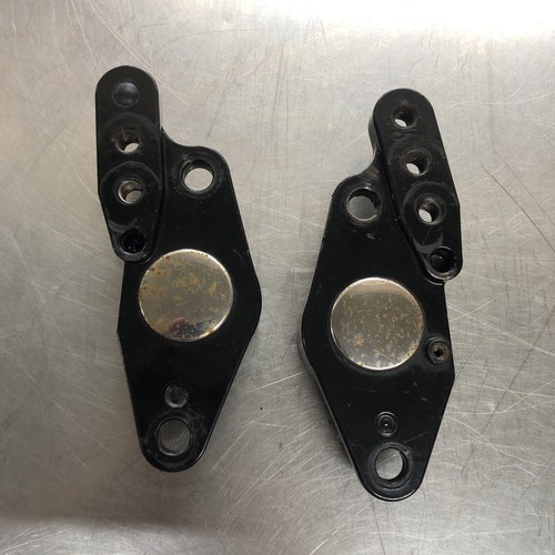 2006 Harley Davidson Rear Fork Swingarm Bracket 50589-03 50588-03 Used Pair