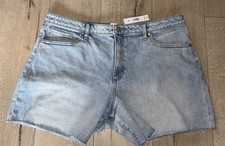 Pink Victoria?s Secret Raw Hem Denim Short NWT Size 18
