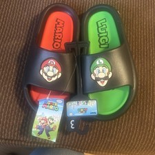 SUPER MARIO BROS LUIGI Comfort Slides Sandals Youth Size 3 NEW