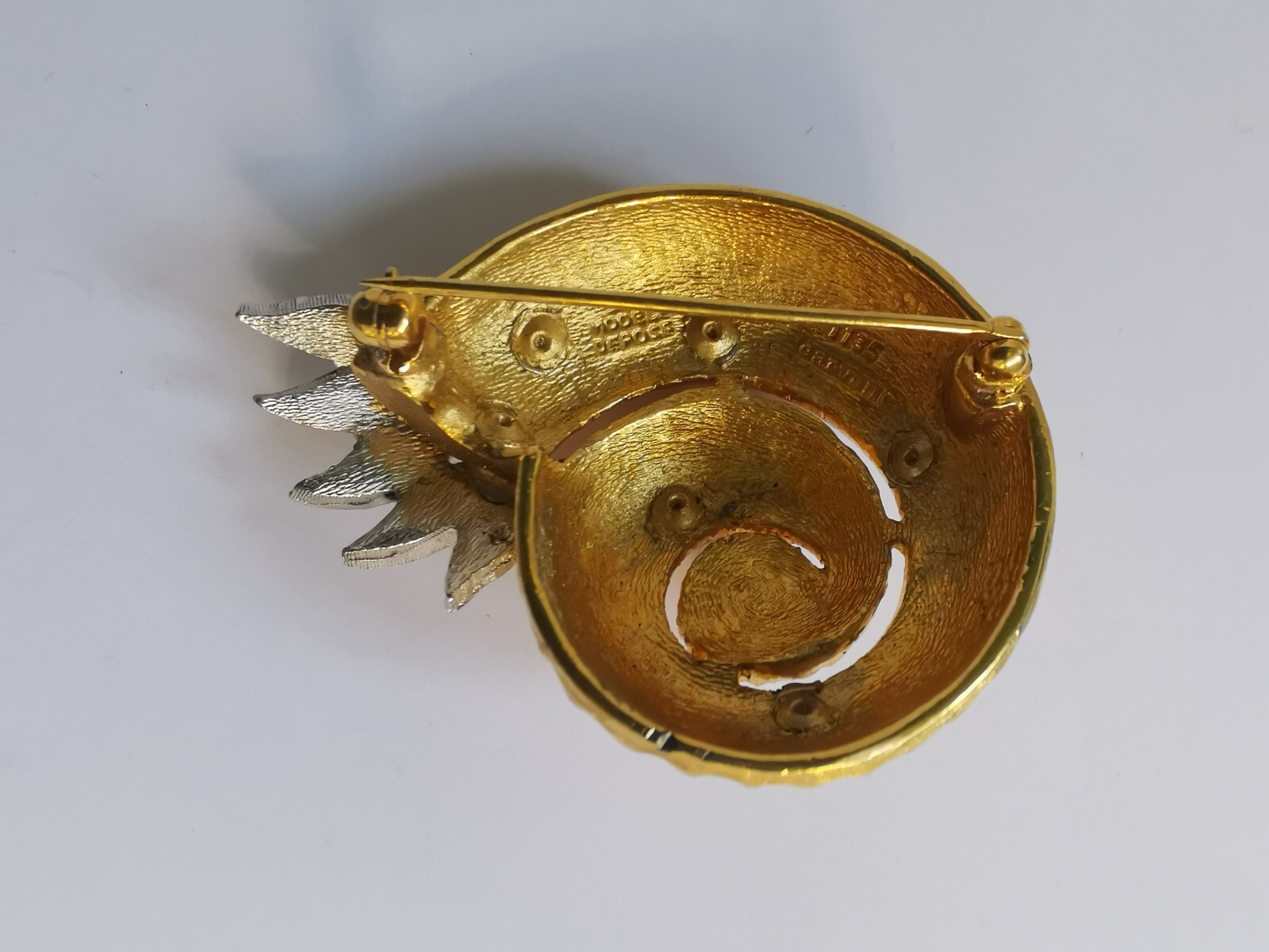 BROCHE NEZ BOUCHE Dali EUR 99,00 - FR