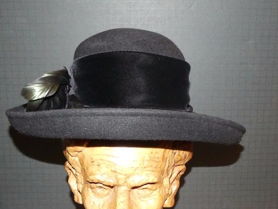 wide brim hat canada