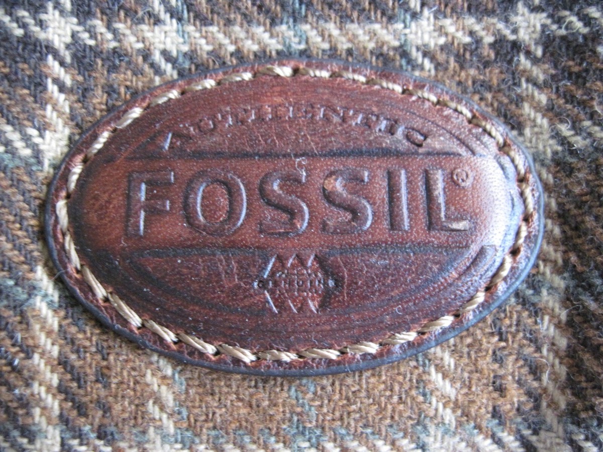 ヴィンテージ Fossil 14587 ラギッド レザーメッセンジャーバッグ ヴィンテージ Fossil 14587 ラギッド レザーメッセンジャーバッグ