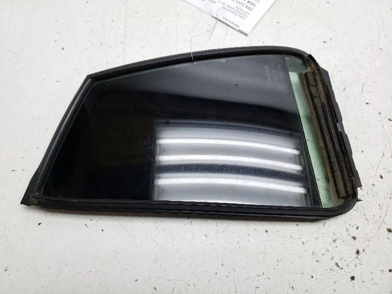 Стекло на четверть заднего левого борта 2003 Nissan Altima от оригинального производителя - Изображение 2 из 4