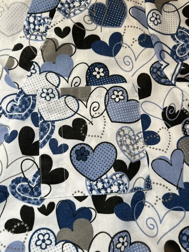 I love Scrubs - womens scrub top Navy Blue Heart design- XS - Picture 2 of 5