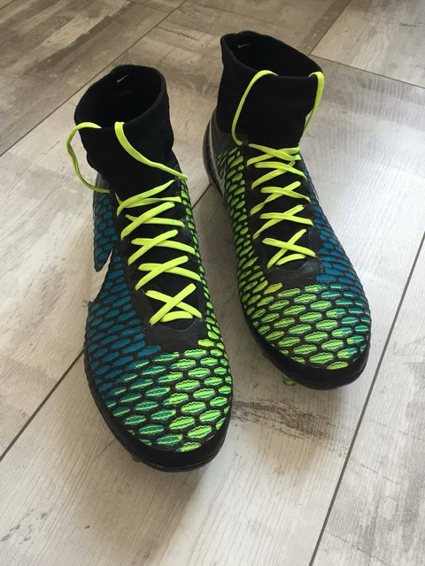 magista dark green