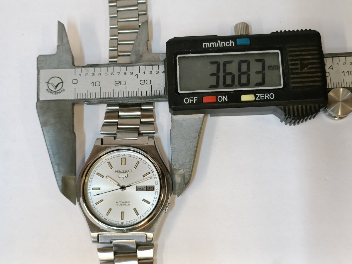 VINTAGE SEIKO 5 17J AUTOMATIC SILVER DIAL 7009-3171 JAPAN MEN