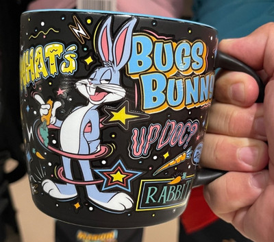 Six Flags Magic Mountain Looney Tunes Bugs Bunny Ceramic Wide Mug 18oz. New
