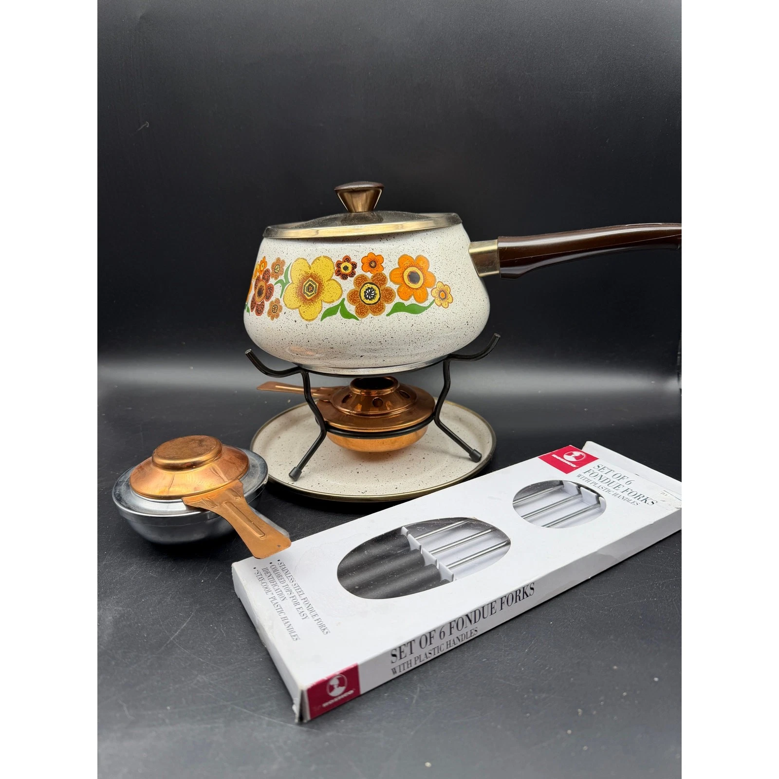 Vintage 1970's Enamel Fondue Set Harvest Blossom by Crowning Touch Spain w/Forks
Opens in a new wind