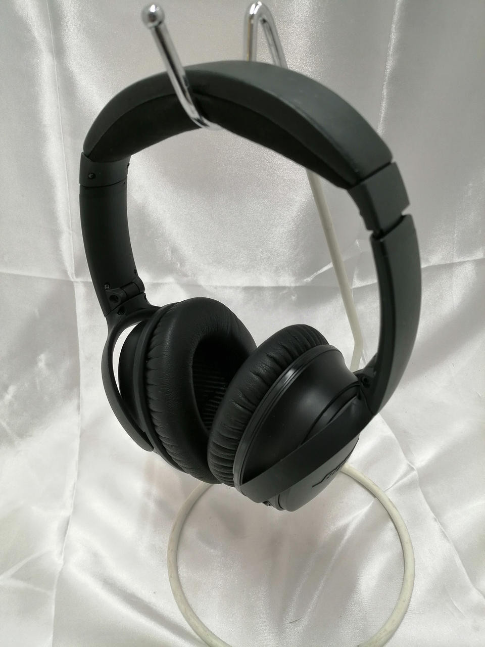 BOSE QC35II Wireless Headphones Imported from Japan