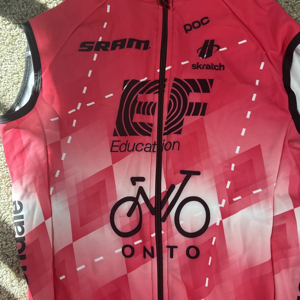 Chaleco de ciclismo Education First. Chaleco Kit Ciclismo Profesional. Envío rápido Foto 2 de 4