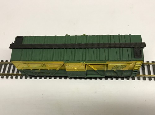 AHM HO Scale Chicago & North Western 40' Stock Car CNW 14373 - Bild 5 von 6