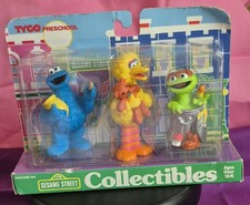 VGT SEALED 1997 TYCO PRESCHOOL SESAME STREET COOKIE, BIG BIRD, GROUCH, FIGURES