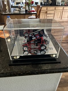 GMP 7007 Jeff Gordon WORLD OF OUTLAWS SPRINT CAR #6 Molds Unlimited 1:18 Diecast