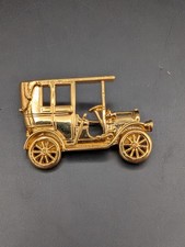 Vintage Crown Trifari Gold Tone Antique Car Brooch Pin Carriage