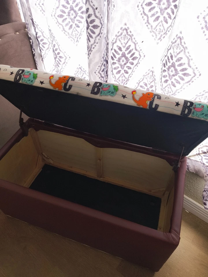 mecedora niños vengadores y cofre de juguete funda pokemon y vinilo Foto 2 de 4