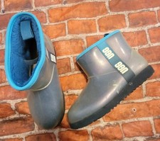 UGG Classic Clear Mini Boot ll Kids Sz 6 Guc Some Wear